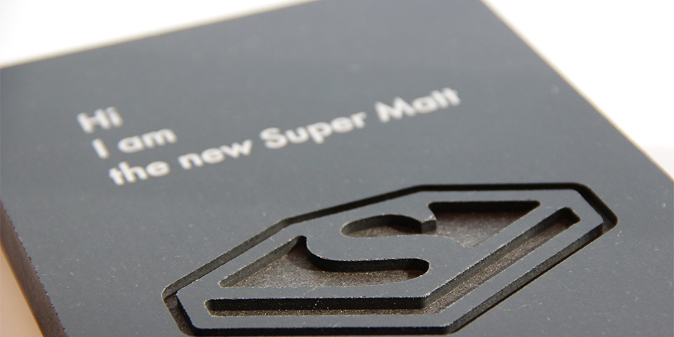 In september lanceerde UNILIN een nieuwe MDF plaat, de Fibralux MR Black Super Matt!